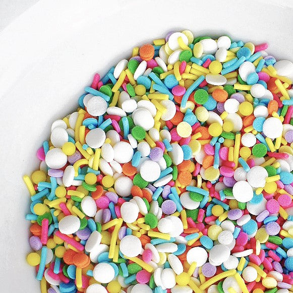 Deluxe Sprinkle Medley - Chasing Rainbows Best Before 16/5/24