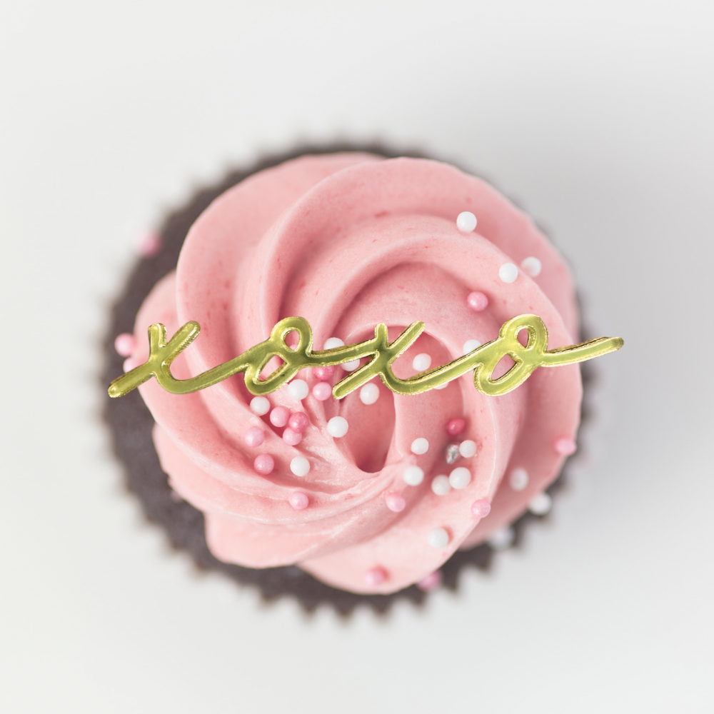 CW xoxo Cake or Cupcake Charm